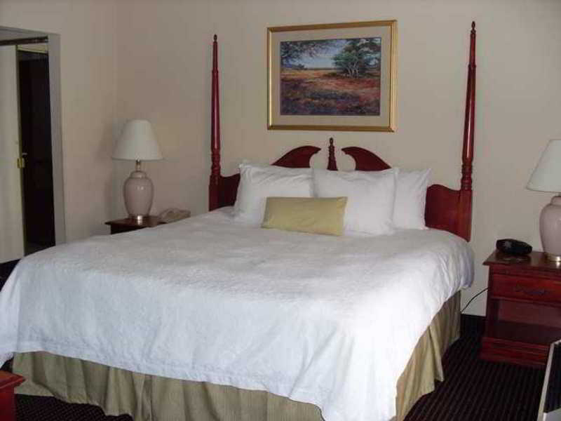 Hampton By Hilton Oklahoma City I-40 East- Tinker Afb Мидуэст-Сити Экстерьер фото